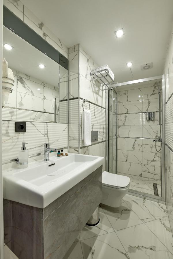 The Bold Hotel Istanbul Exterior photo